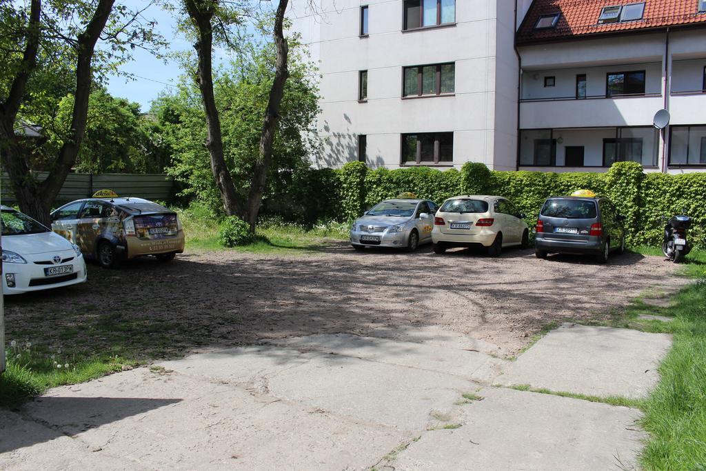 999 Aparthostel Krakau Exterior foto