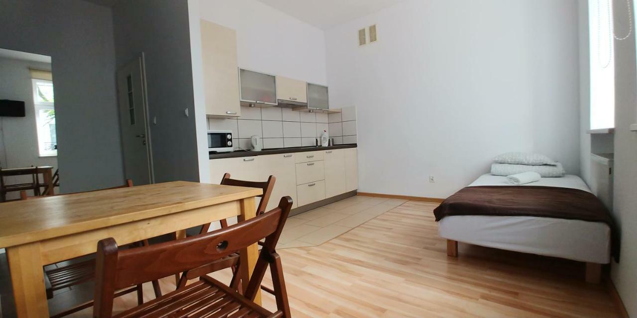 999 Aparthostel Krakau Exterior foto